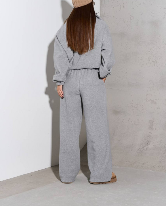 103 Спортивний костюм з поларфлісу на стойці з вишивкою